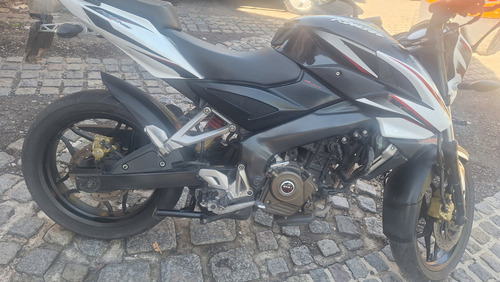 Moto Rouser 200 C.c