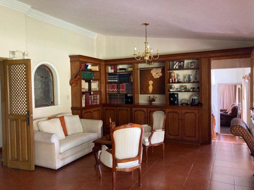 Casa En Privada En Palmira Tinguindin, Cuernavaca, Morelos - Crb-1194-cp