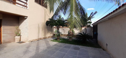Imagem 2 de 18 de Casa Com 7 Quartos Por R$ 1.600.000 - Praia De Itaipuaçu (itaipuaçu) /rj - Ca21485