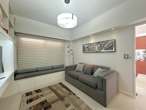 Departamento En Venta En Lanús Oeste 5 Ambientes Con 2 Cocheras Y 2 Bauleras
