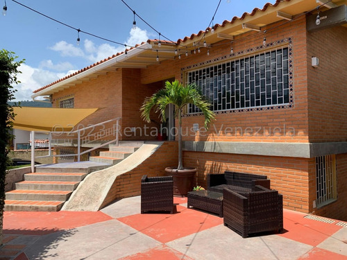 Casa En Venta En La Trinidad  24-6080 Yf