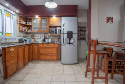 Venta De Ph Con Entrada Independiente En Lanús Este Centro. Apto Crédito! Bajó De Precio!