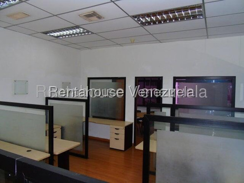 Amplia Oficina Muy Bien Disenada En Venta En Boleita Norte, 25-22766