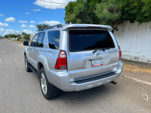 Imagen 2 de 16 de Toyota 4runner Sr5 4x2