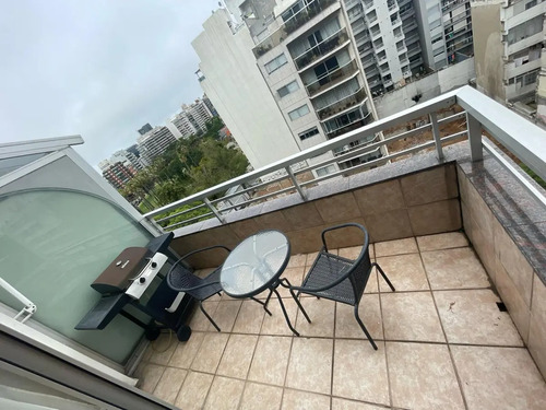 Vendo Excelente Apartamento De 2 Dormitorios, 2 Baños, Amplio Balcón Con Vista Al Parque De Villa Biarritz, A Metros Del Mar, Acepta Banco.