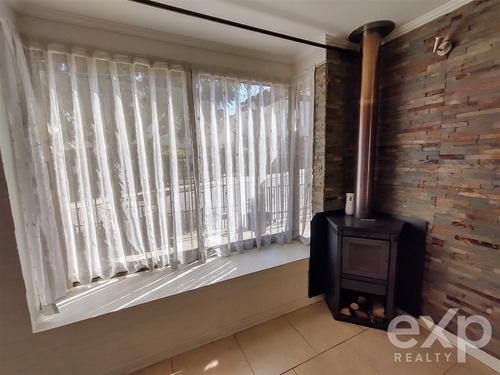 Casa En Arriendo De 3d Y 3b En Limache. Metro A 8 Cuadras.