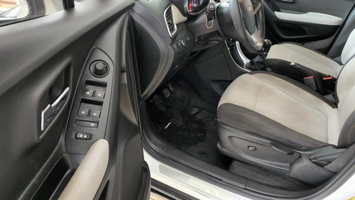 Imagen 7 de 8 de Chevrolet Tracker 2017 1.8 Ltz