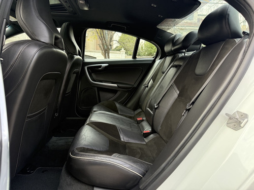 Volvo S60 T5 R-Design Plus Auto