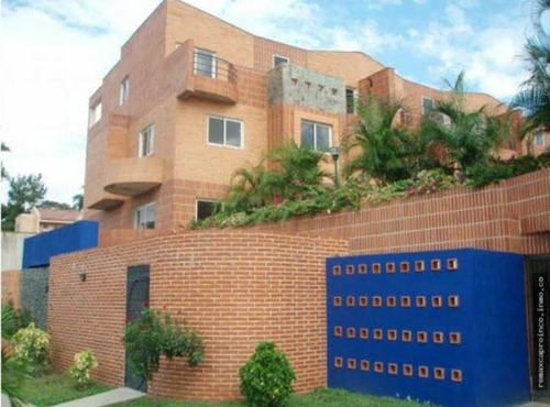 Townhouse En Venta En Mañongo