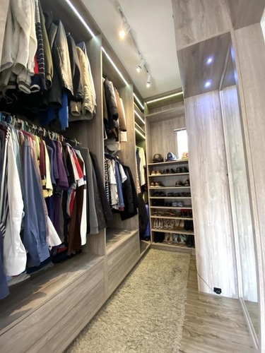 Imagem 9 de 15 de Sobrado No Glória Com 4 Quartos Para Venda, 159 M² - Kr178