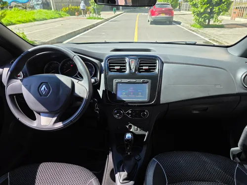 Renault Stepway 1.6 Intense Automática