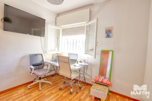 Chalet 3 Ambientes Reciclado A Nuevo Con Patio - Martínez