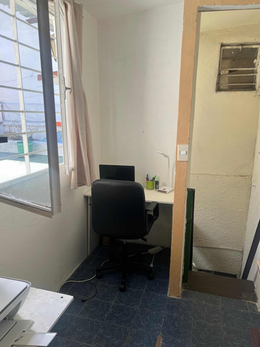 Se Vende - Muy Linda Casa En Pocitos Con Garage -