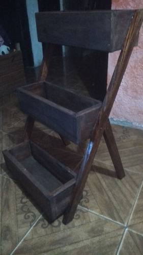 Macetero De Madera Vertical Con 3 Cajones, Altura:un Metro.