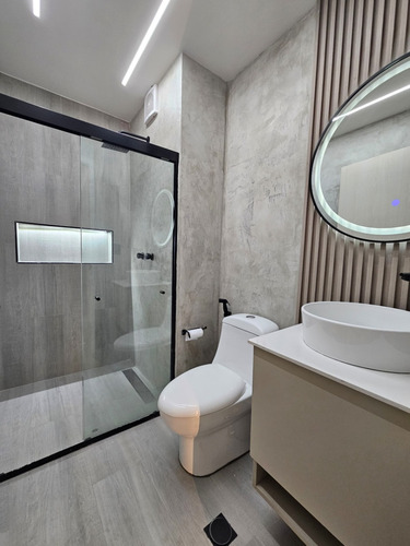Venta De Moderno Apartamento En Resd. Aspen En La Ubr La Trigaleña - Wc