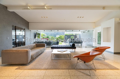 Se Ofrece En Venta Espectacular Y Hermosa Casa Quinta Ubicada En Los Geranios En El Hatillo