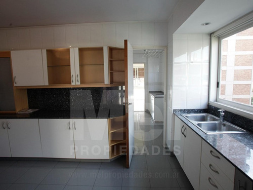 Imagen 26 de 30 de Impecable Piso De 5 Ambientes En Excelente Ubicacion Con Esp