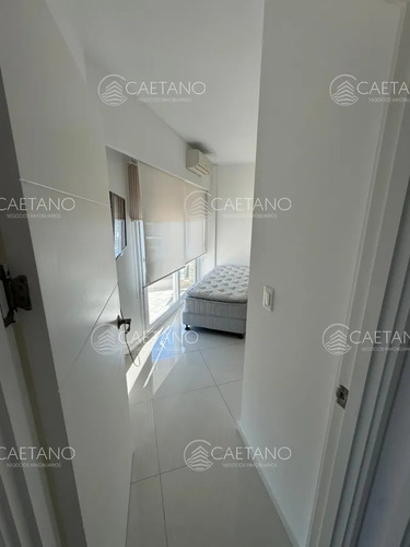 Venta Apartamento 2 Dormitorios. Playa Mansa, Punta Del Este.