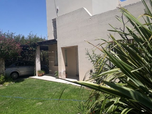 Casa En Venta En Juana Koslay