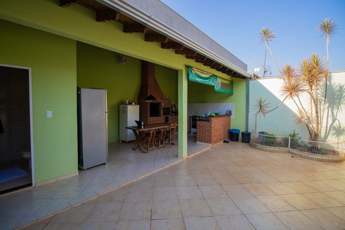 Imagem 7 de 10 de Casa Com 4 Dormitórios À Venda, 196 M² Por R$ 630.000,00 - Aeroporto - Londrina/pr - Ca0456
