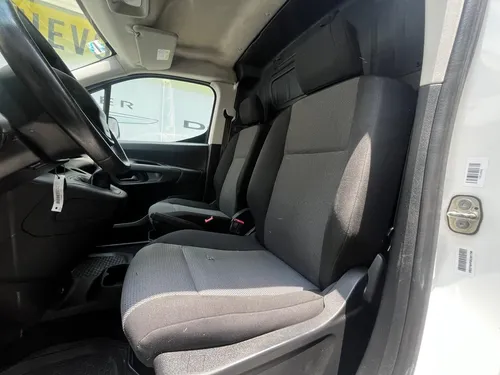 Peugeot Partner 2021