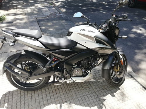 Bajaj Rouser Ns200