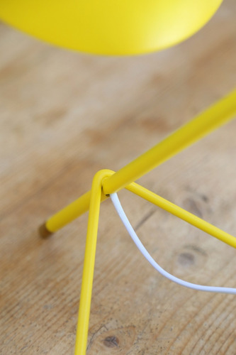 Imagen 6 de 8 de Lampara De Mesa Velador Escritorio Julia Ikon Amarillo