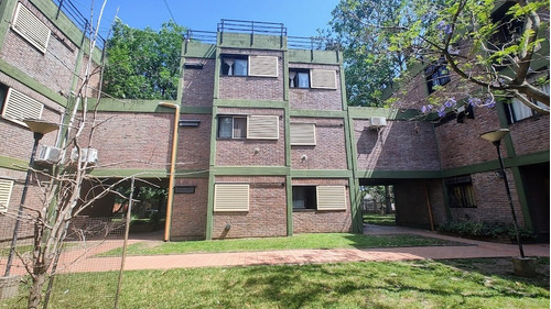 Departamento  En Venta En Morón, G.b.a. Zona Oeste, Argentina 3 Ambientes Toma Vehículo Permuta Propiedad Oportunidad 