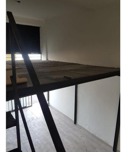 Imagen 6 de 6 de Excelente Local Comercial Con Entrepiso En Venta Sobre Avenida Balbin. Saavedra