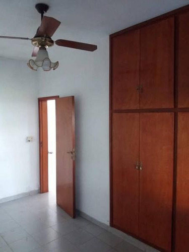 Imagen 18 de 24 de Se Vende Casa De 3 Dormitorios Con Cochera. Muy Buena Ubicacion