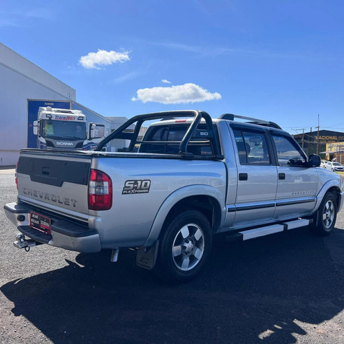 Chevrolet S-10 2.4 MPFI EXECUTIVE 4X2 CD 8V FLEX 4P MANUAL