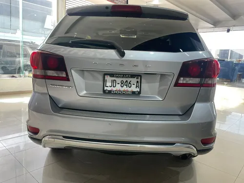 Dodge Journey 2.4 Sxt Sport 7 Pasajeros At