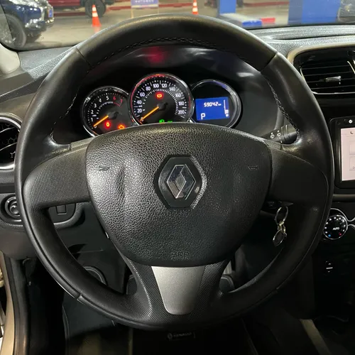 Renault Logan 1.6 Privilege / Intens