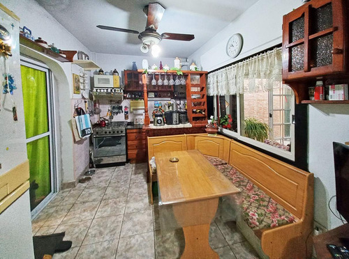 Venta Ph Al Fondo 4 Ambientes Con Patio Y Terraza En Parque Avellaneda