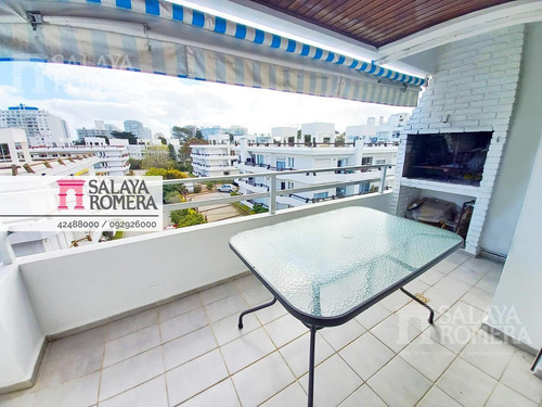 Venta - Punta Del Este, Parrillero En Balcón, Bajos Gastos