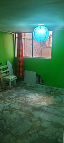 Casa 2 Dormitorios Y Un Baño , Pareo Simple , Entrada Auto