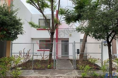 Imagen 1 de 25 de Casa En Venta En Molinos De San Francisco, Apodaca. N.l.