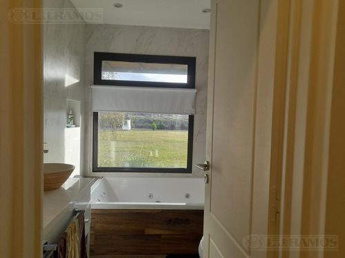Casa En Oportunidad Alquiler Super Completo Mb En A8 San Sebastián