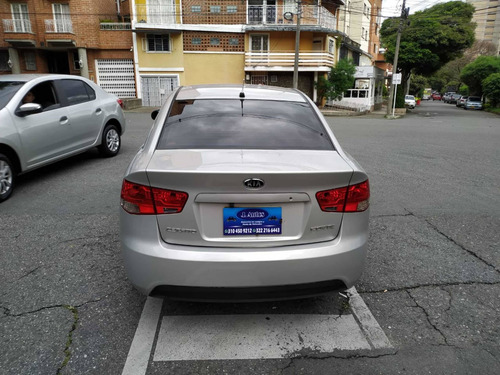 Kia Cerato Forte 2014 Full