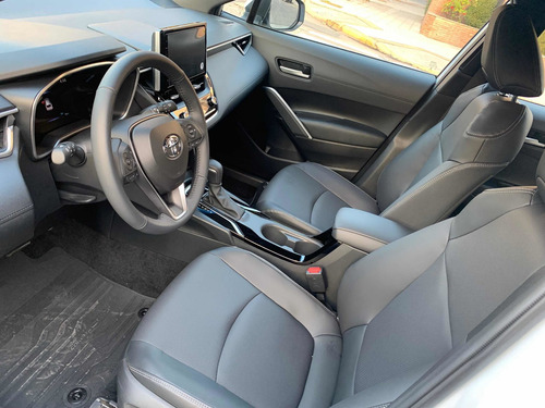 Imagen 16 de 19 de Toyota Corolla Cross Seg Hybrid 2022