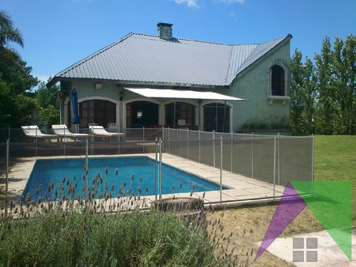 Vendo Y Alquilo Casa En Punta Del Este, Zona Jardines De Córdoba.- Ref: 29790