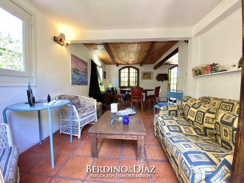Casa - Playa Mansa Oportunidad Playa Mansa- Ref: 795