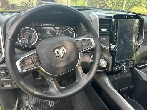 RAM Ram 1500 5.7 Laramie Sport Crew Cab 4X4