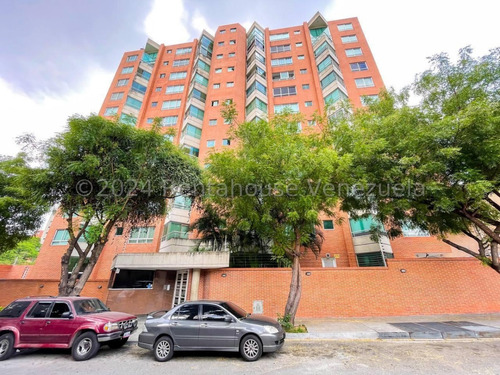 Apartamento En Venta / Urb. El Rosal / 24-270