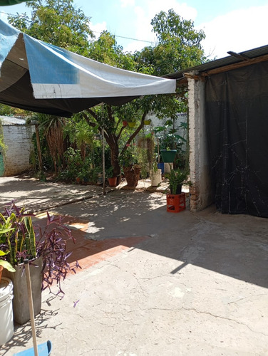 3 Locales + Casa En Planta Alta En Merlo