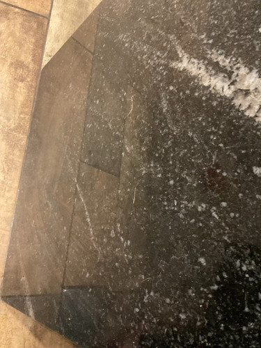 Mesada De Granito Negro Veteado Gris 50x45.3 Cm Pulido Boedo Negro (Usado)