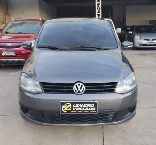 Imagem 3 de 15 de Volkswagen Fox 2013 1.0 Trend Tec Total Flex 5p