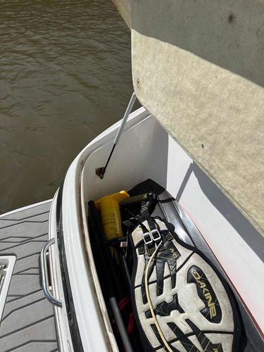 Imagen 11 de 24 de Lancha Quicksilver 2400 Mercruiser 300hp