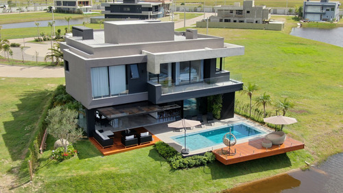 Imagem 14 de 30 de Casa À Venda Em Xangri-lá - Ca01313 - 69245918