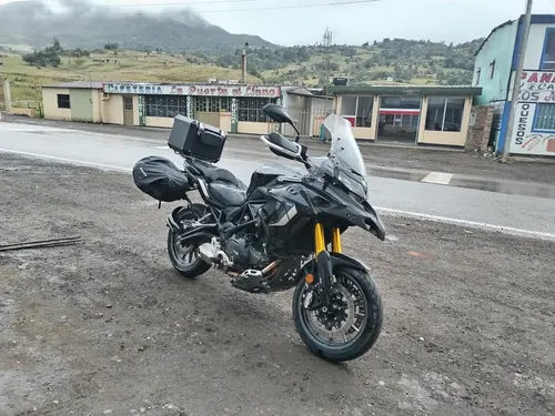 Vendo O Permuto Trk 502 Modelo 2023 En Excelentes Condicione
